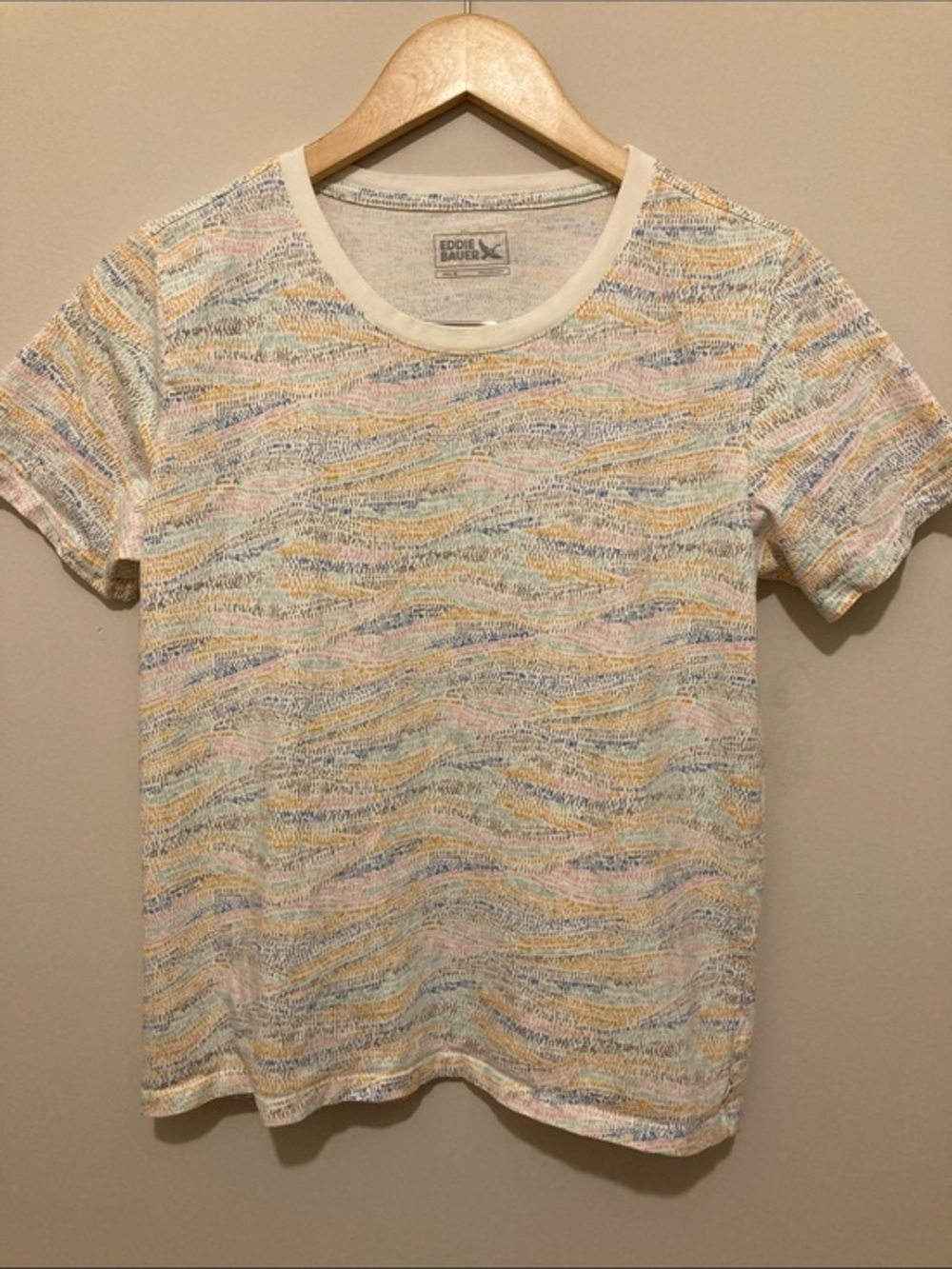 Eddie Bauer Pastel Wave-Pattern Short Sleeve Tee